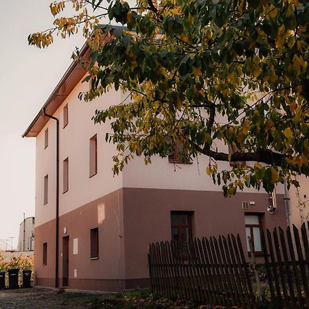 Nový Bor Apartmany Centrum מראה חיצוני תמונה
