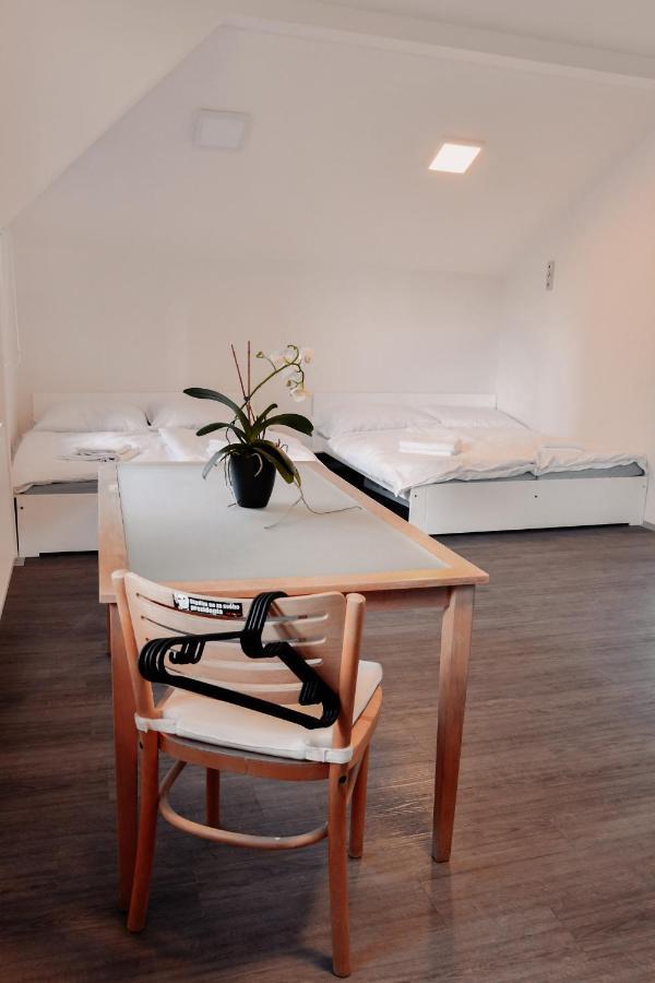 Nový Bor Apartmany Centrum מראה חיצוני תמונה