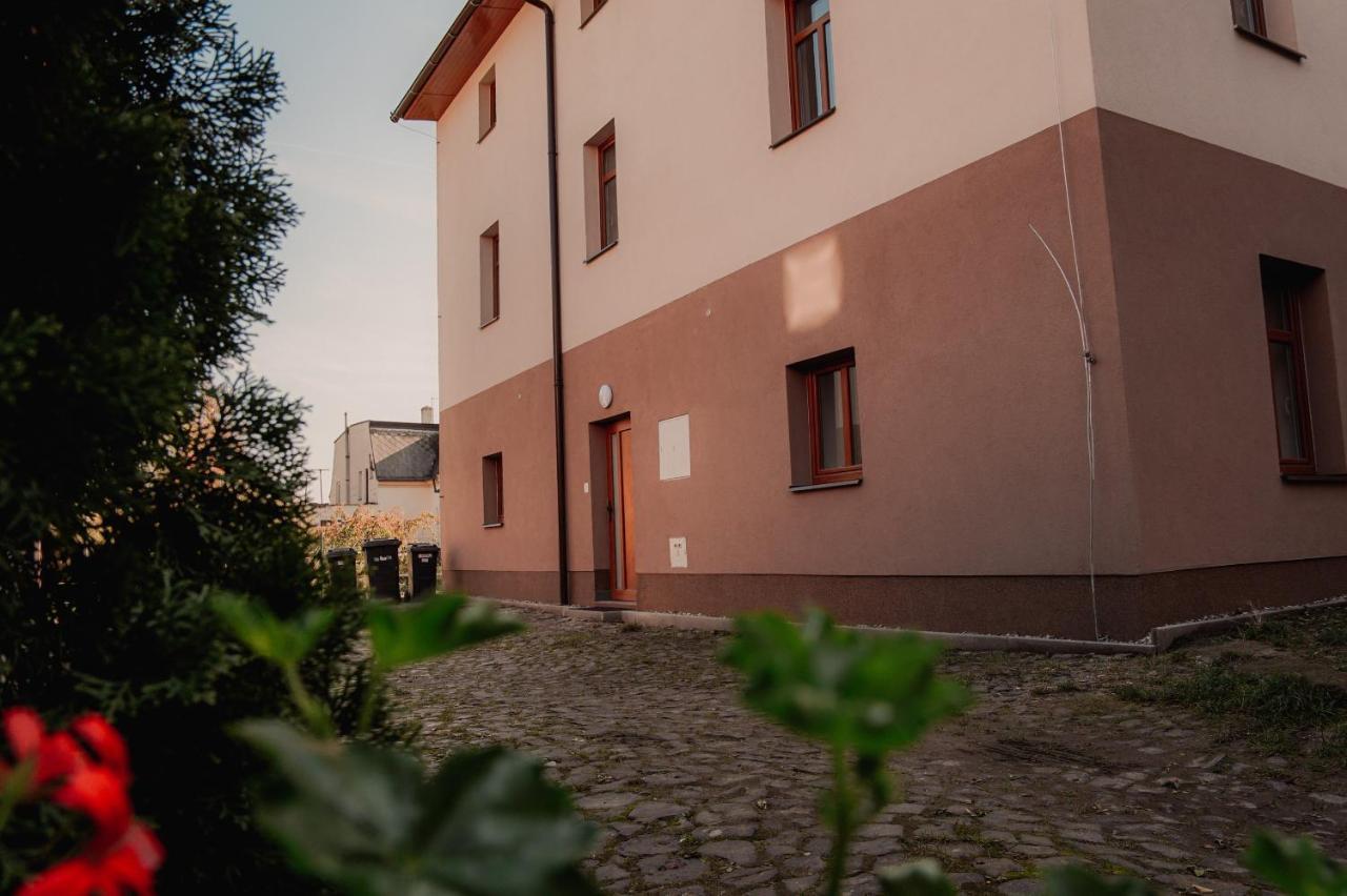 Nový Bor Apartmany Centrum מראה חיצוני תמונה